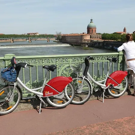 Le Brienne Centre Апартаменты *